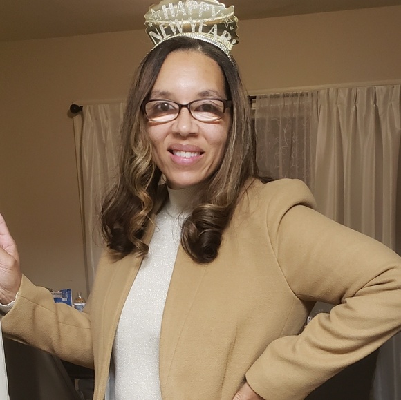 Meet your Posher, Alexis - Picture 1 of 1